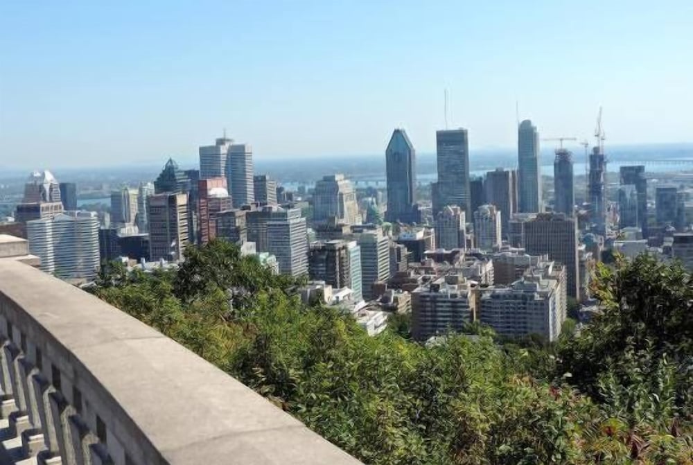 Фото Comfort Inn Brossard