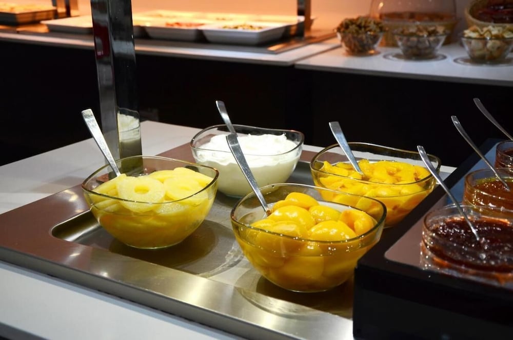 Фото Breeze Boutique Hotel