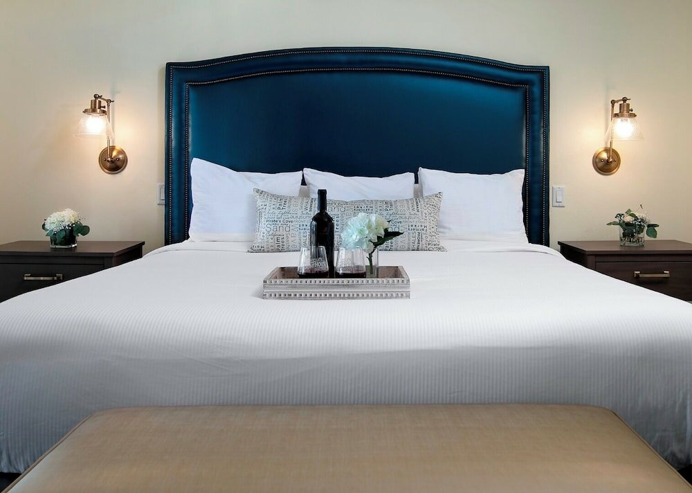 Фото Avila Lighthouse Suites