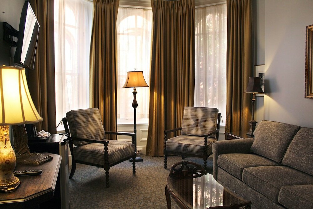 Фото The Priory Hotel