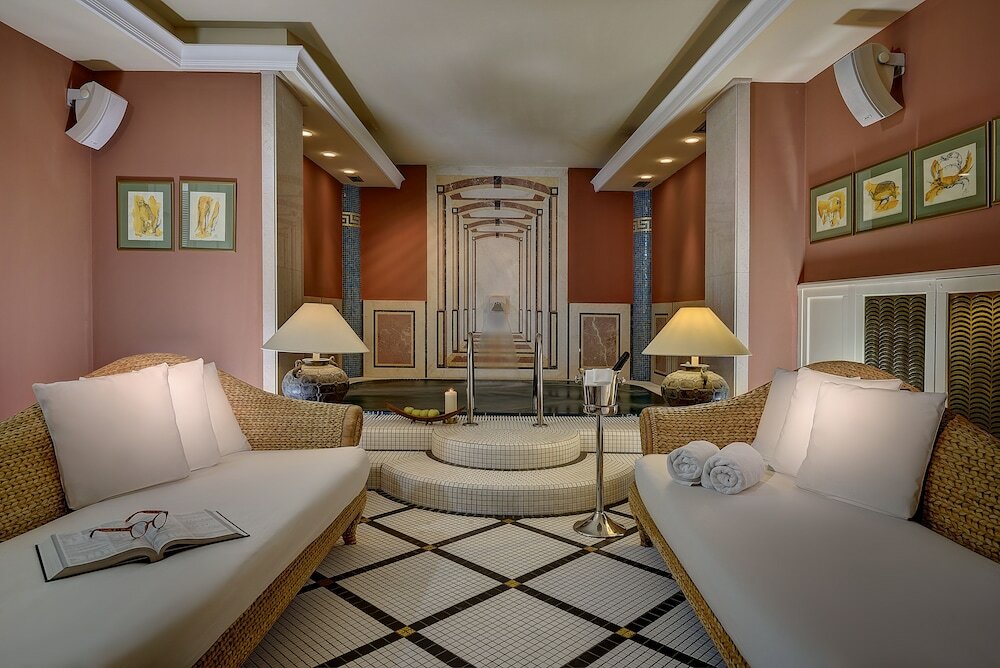 Фото Marrol's Boutique Hotel