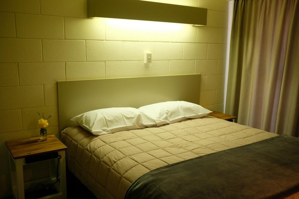 Фото Montana Lodge Motel