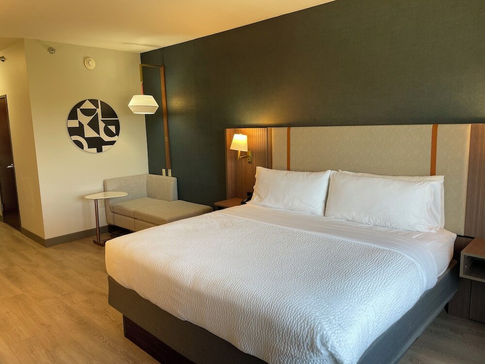 Фото Holiday Inn Oklahoma City Airport, an Ihg Hotel