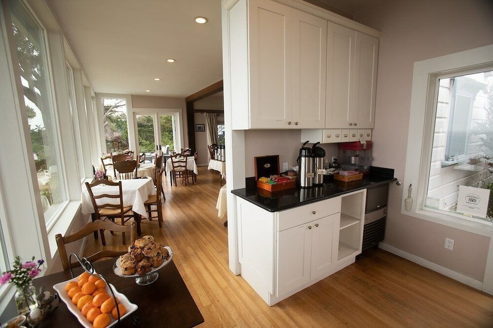 Фото Agate Cove Inn