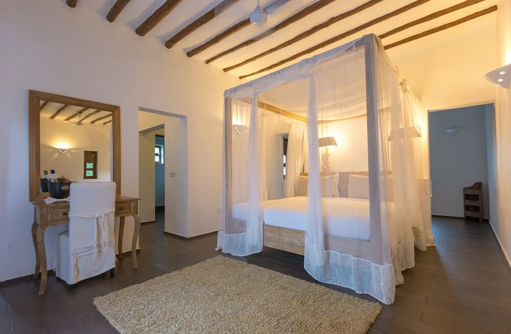 Фото Konokono Beach Resort and Isaraya Over Water Villa