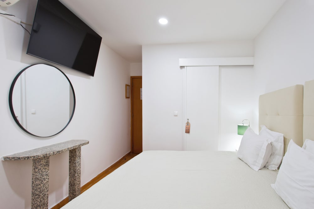 Фото Braganca Oporto Hotel