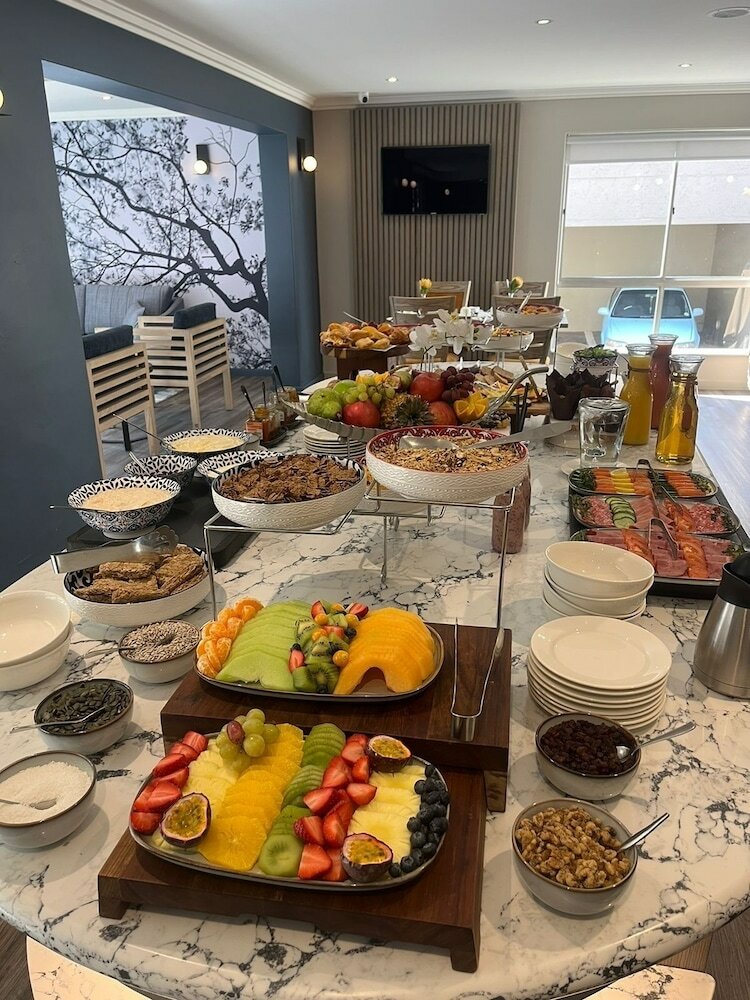 Фото Courtyard Hotel Sandton