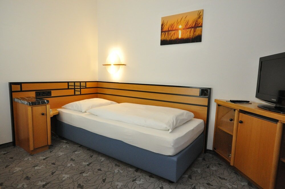 Фото Hotel Villa Waldperlach