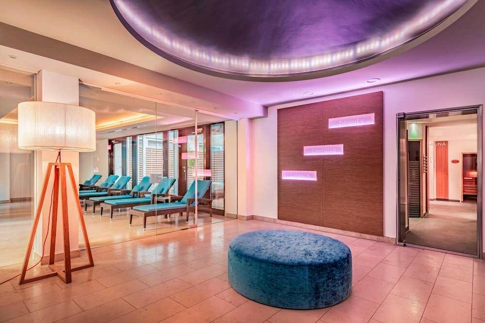 Фото The Westin Grand Munich