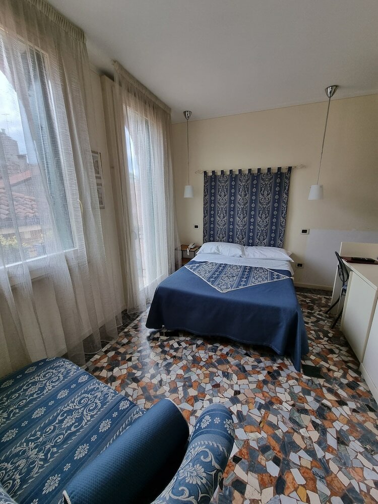 Фото CityHotel Cristina