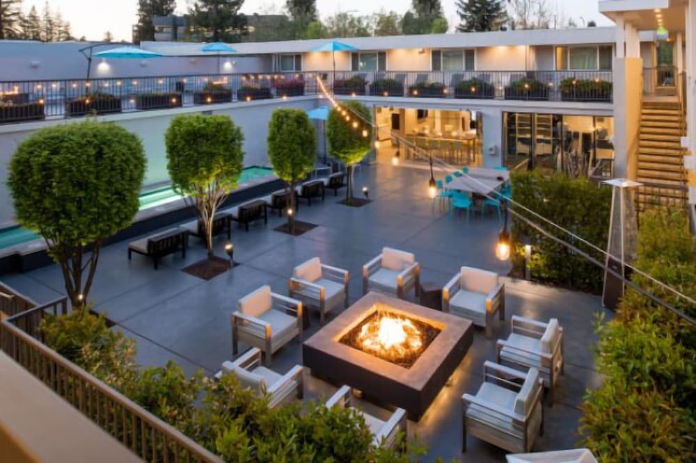 Фото Hotel Lucent