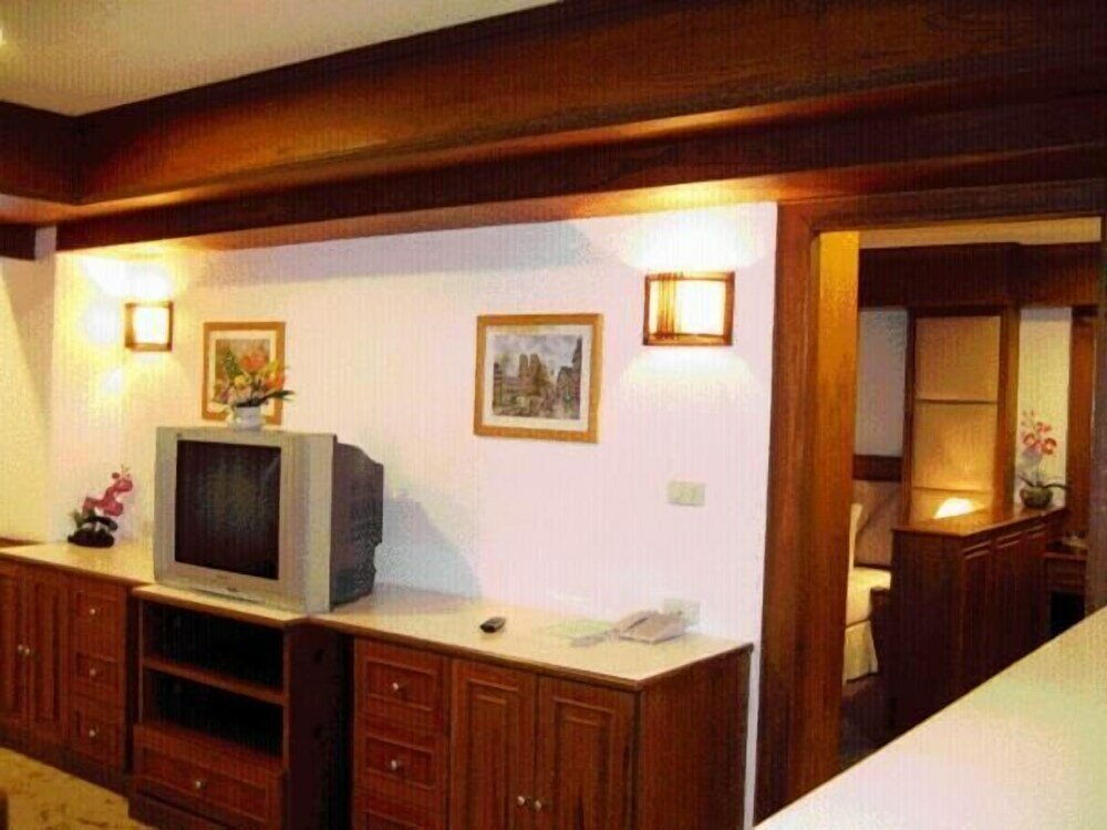 Фото Raya Grand Hotel