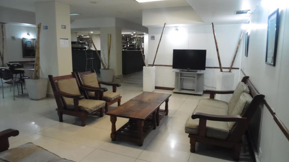 Фото Hotel Adrazi