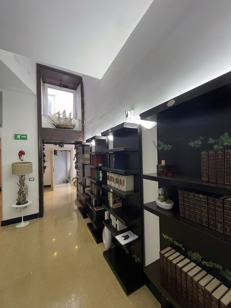 Фото CostantiNapoli 27