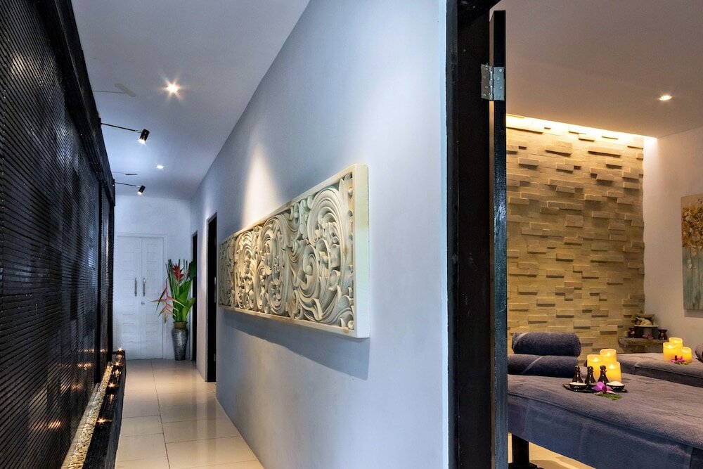 Фото Canvas Escape Resort