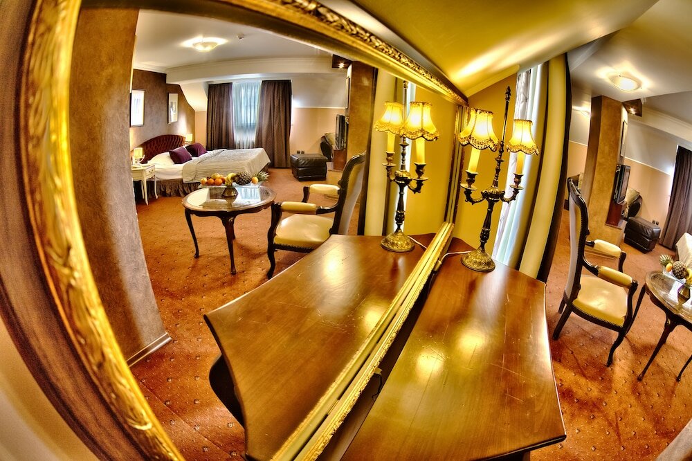 Фото Meg Lozenetz Hotel