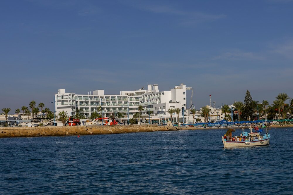 Фото Limanaki Beach Hotel