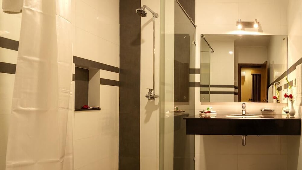 Фото Отель One Tariq Road