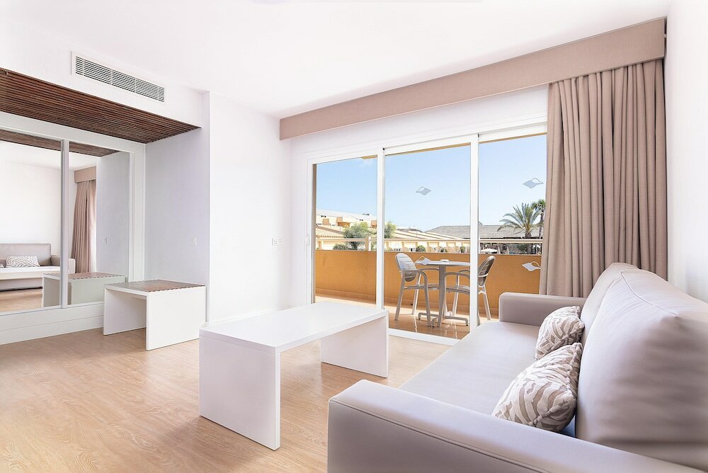 Фото Arena Suite Hotel