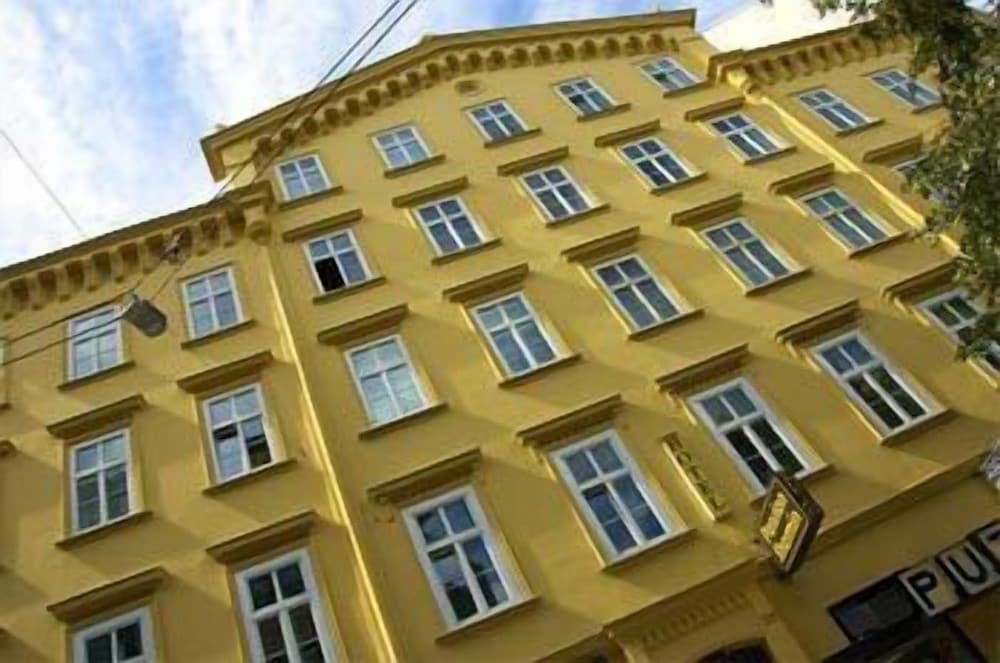 Фото Saint Shermin