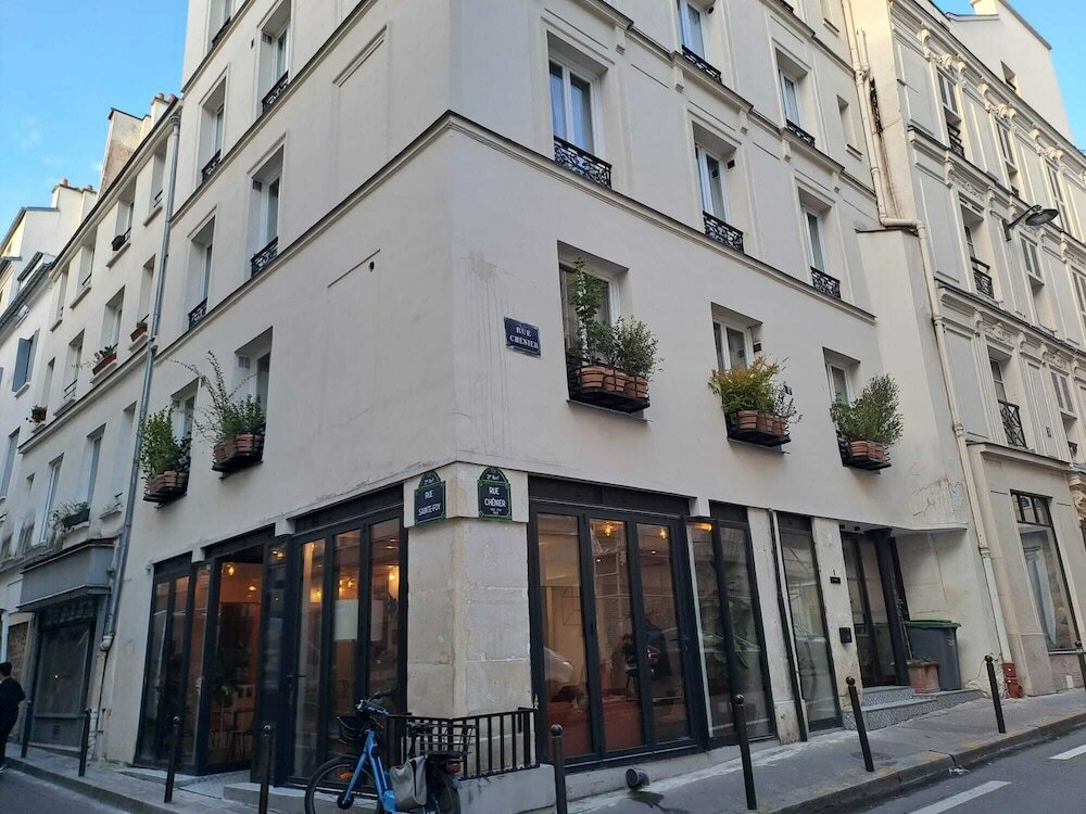 Фото отеля 1