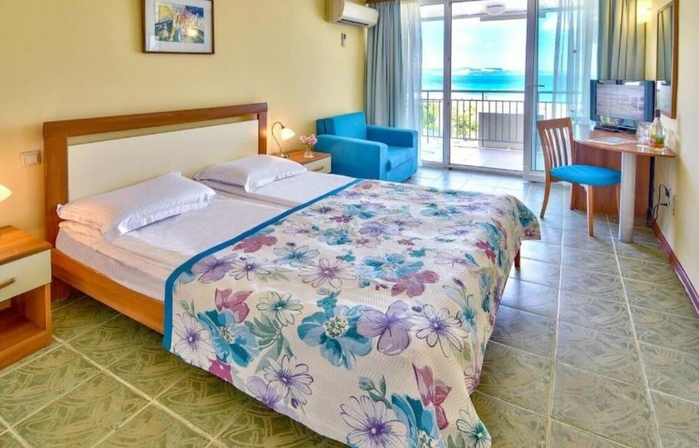 Фото 158719080896