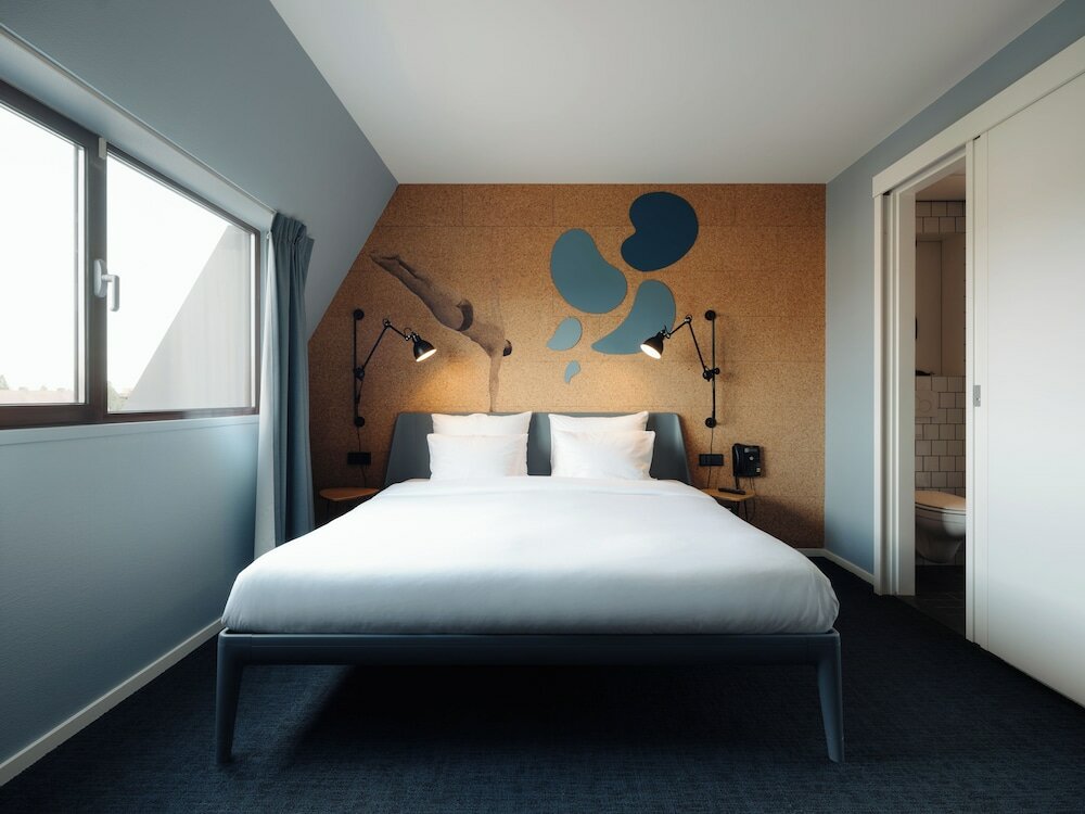 Фото Conscious Hotel The Tire Station