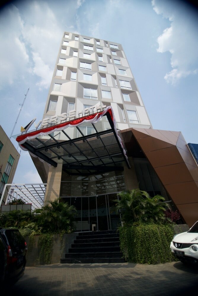 Фото Verse Luxe Hotel Wahid Hasyim
