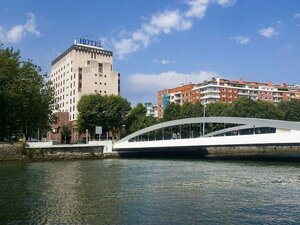 Гостиница Отель Silken Amara Plaza