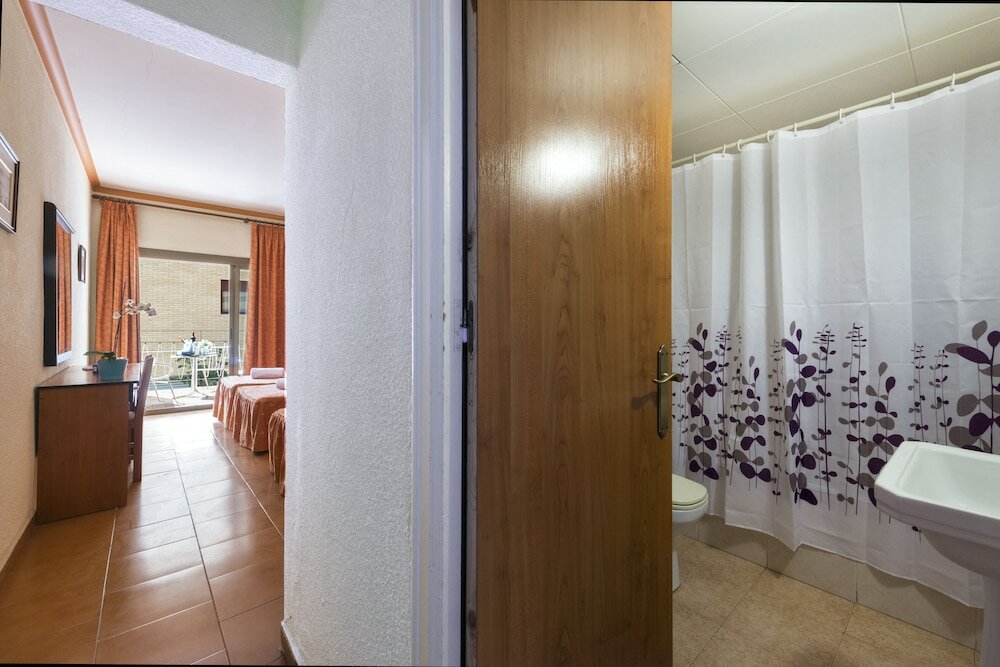 Фото Marisol Hotel