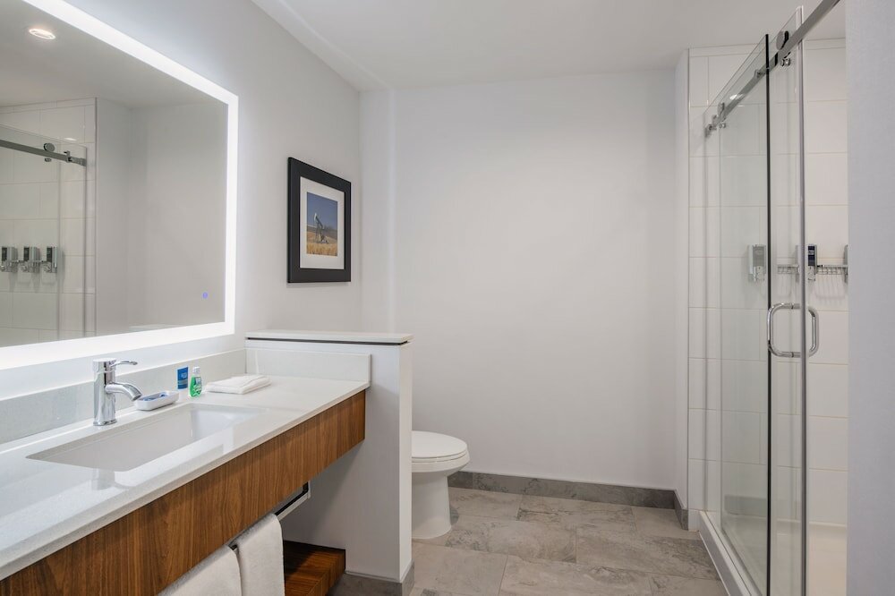 Фото Four Points by Sheraton Grande Prairie