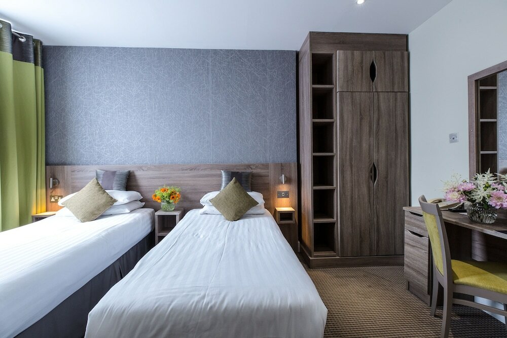 Фото Phoenix Hotel