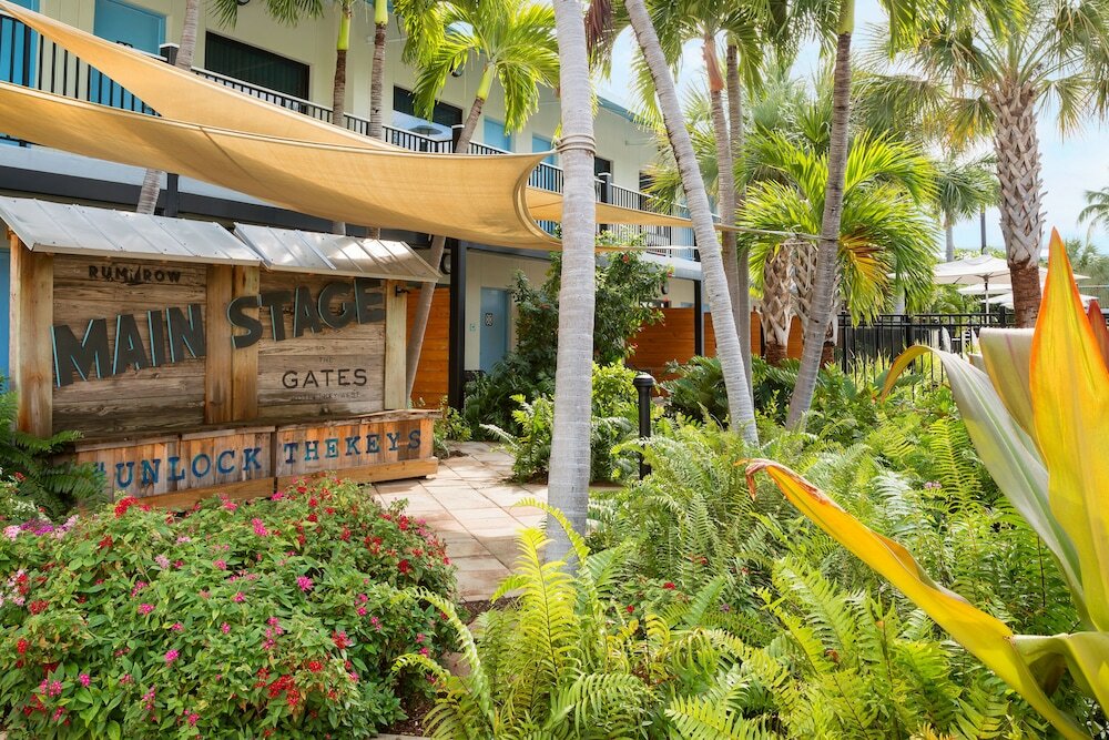 Фото The Gates Key West