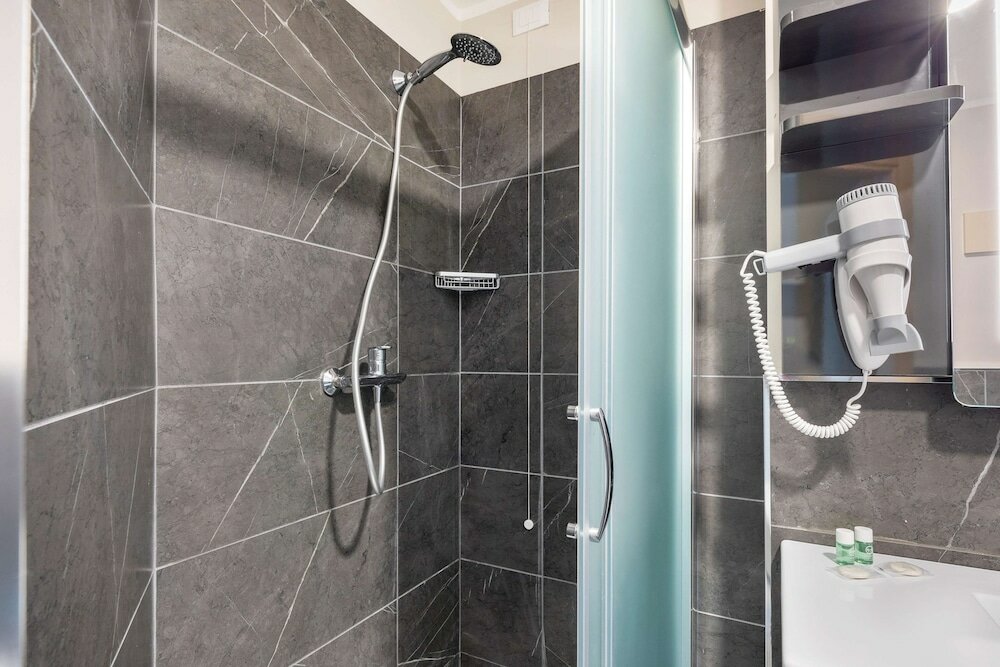 Фото B&b Hotel Roma Fiumicino Aeroporto Fiera 2