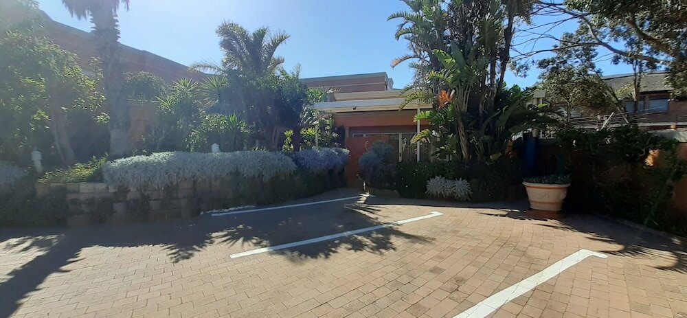 Фото Cinnamon House Bed and Breakfast