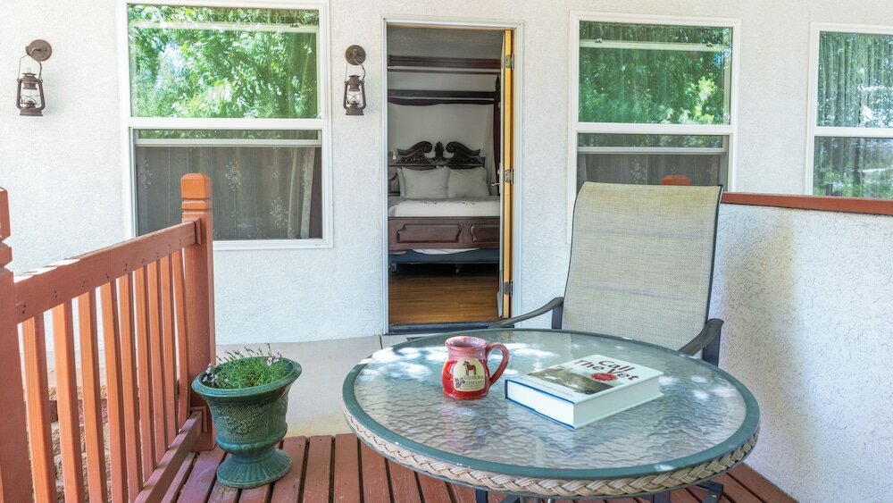 Фото Red Horse Bed and Breakfast