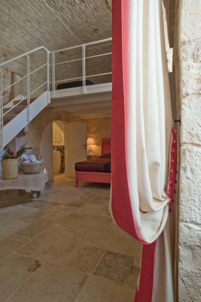 Фото Le Alcove Luxury Resort nei Trulli