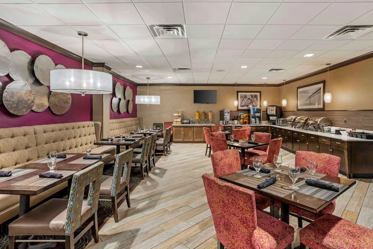 Фото Best Western Plus Kingston Hotel And Conference Center