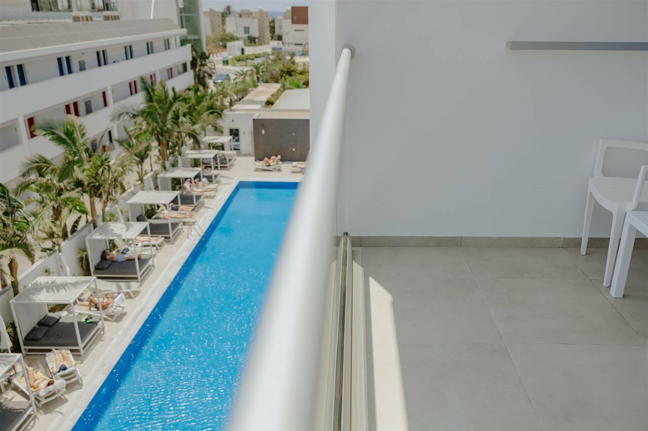 Фото Tasia Maris Seasons