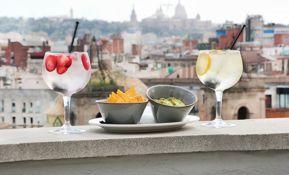 Фото Midmost Barcelona  by Majestic Hotel Group