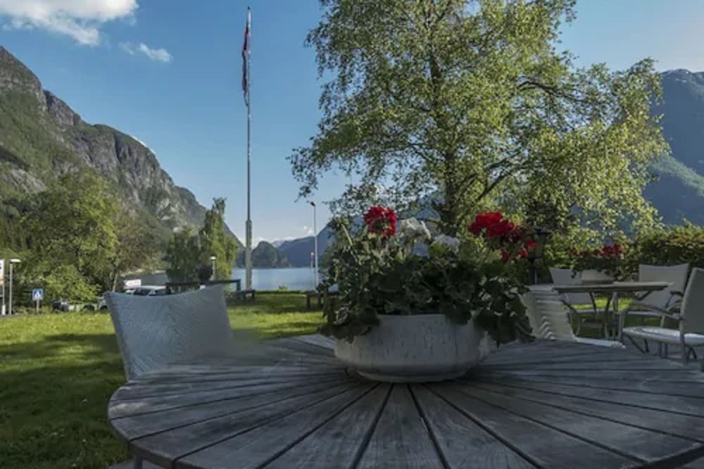 Фото Trolltunga Hotel