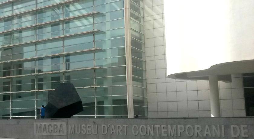 Фото May Ramblas Barcelona