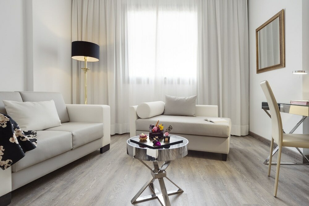 Фото Hotel Melia Milano