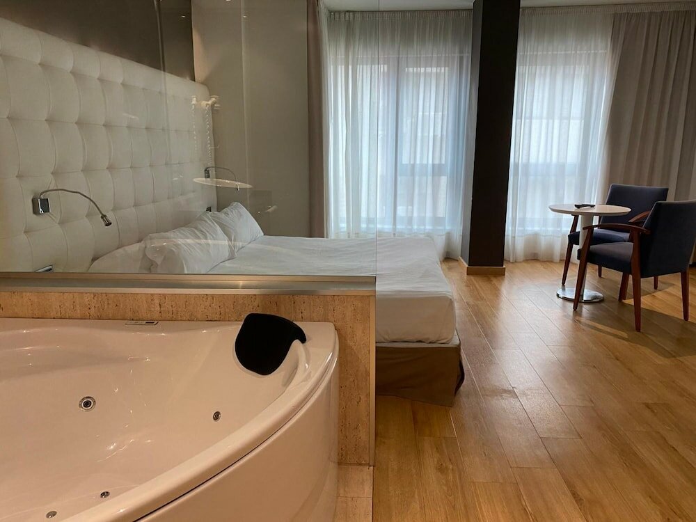 Фото Hotel Duerming Longoria Plaza