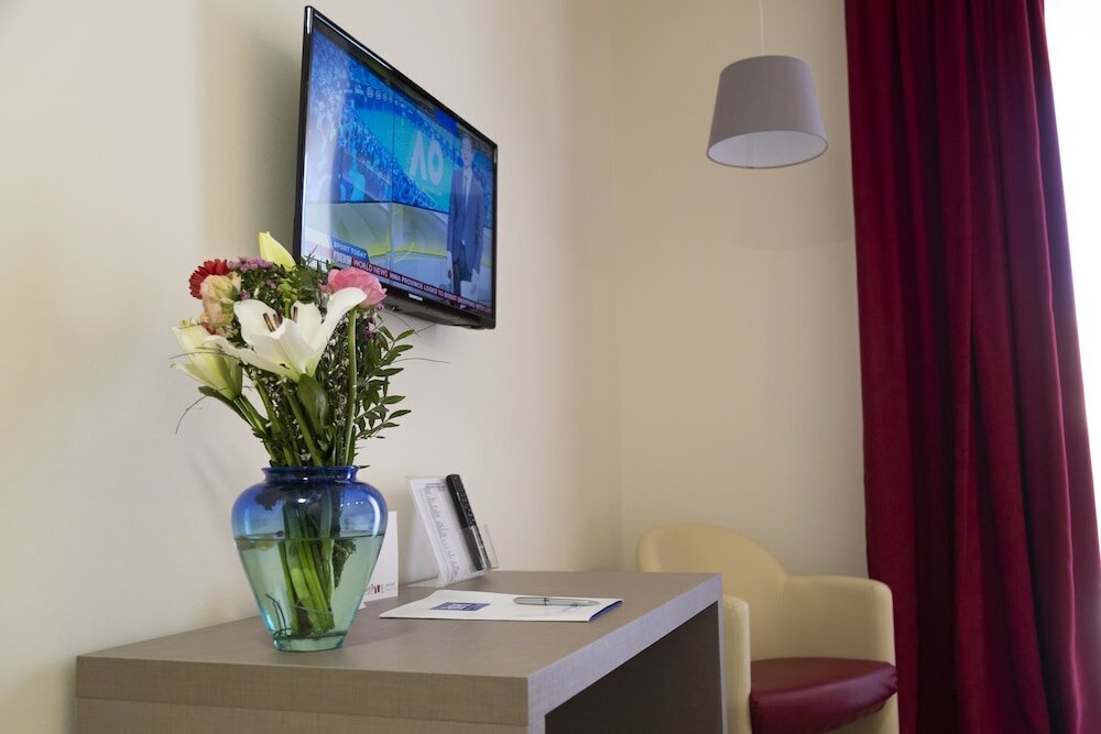 Фото IH Hotels Milano Bocconi