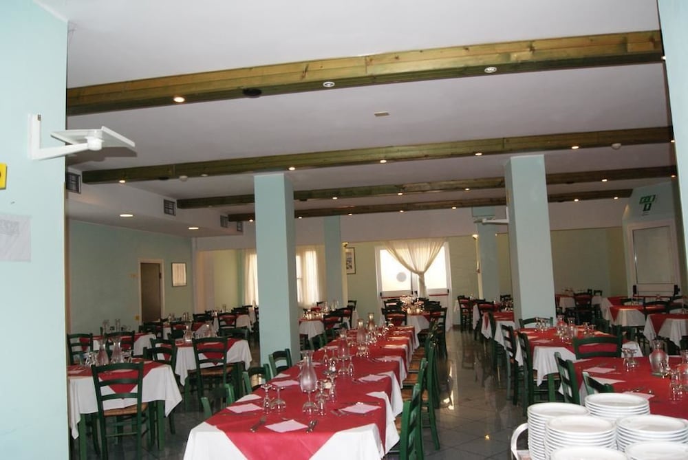 Фото Hotel Aron