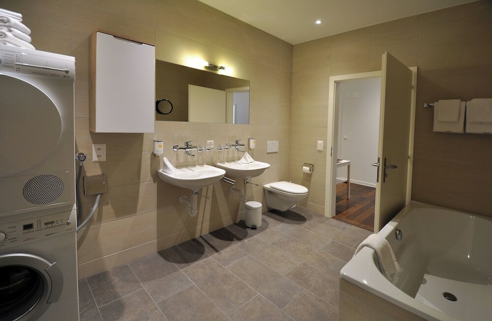 Фото Aparthotel Goldey Interlaken