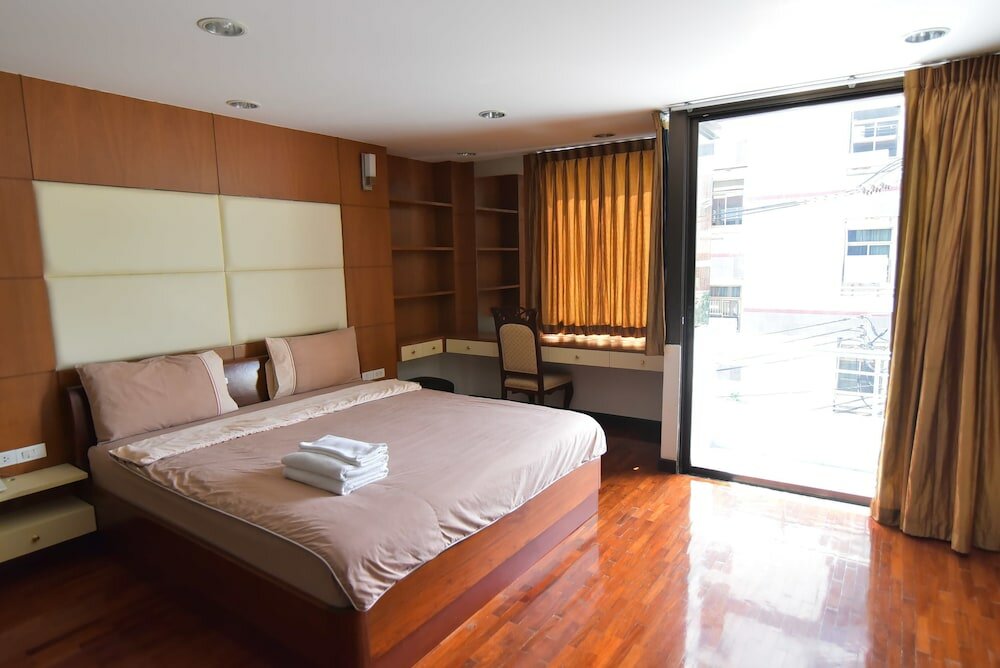 Фото Eight Ville Apartment
