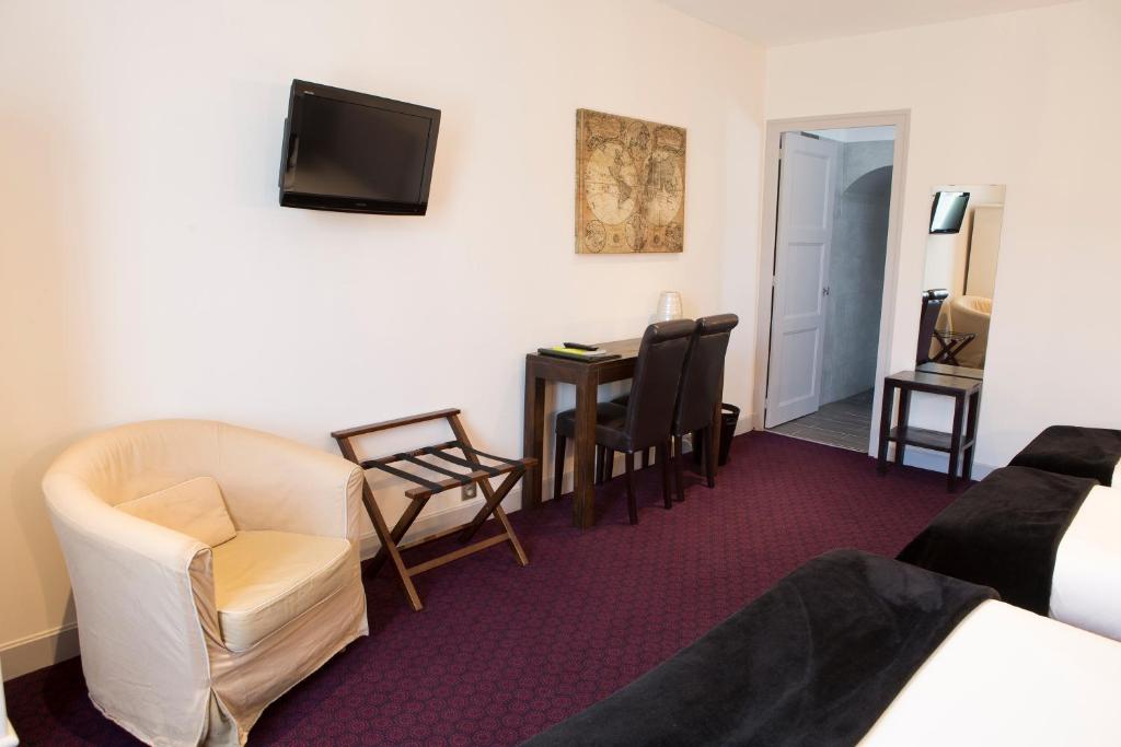 Фото Logis Hotel du Cerf