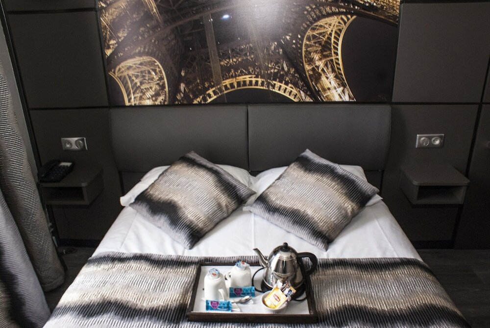 Фото Hotel Esteem Tour Eiffel